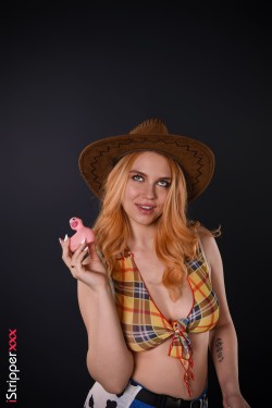 Leya Desantis - Cowgirl's Toy - 2